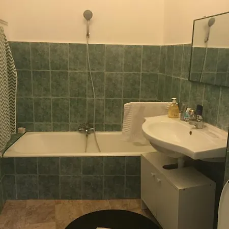 Central Studio Magheru Apartamento